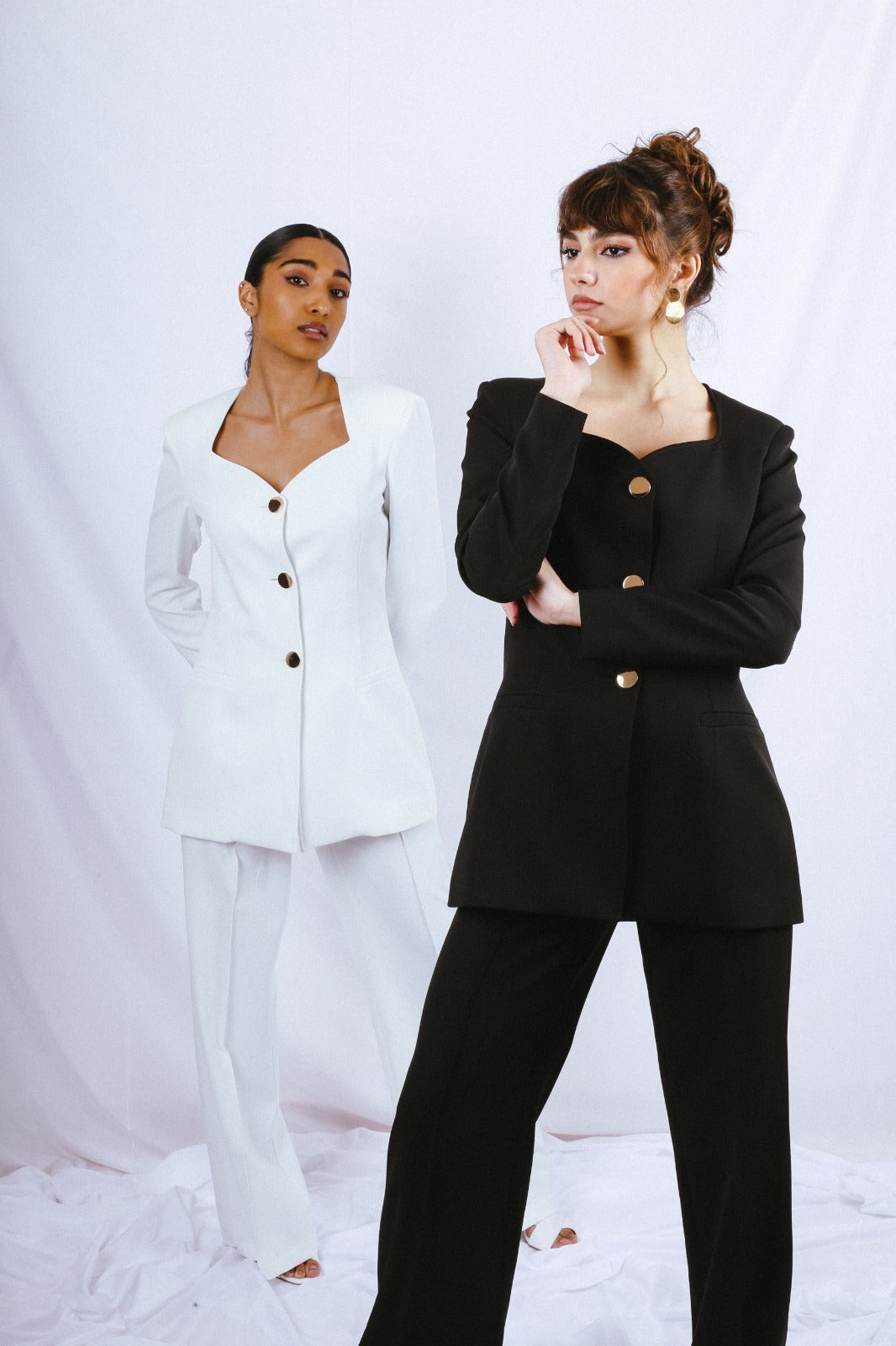 Heart Neck Blazer Suit - Offwhite