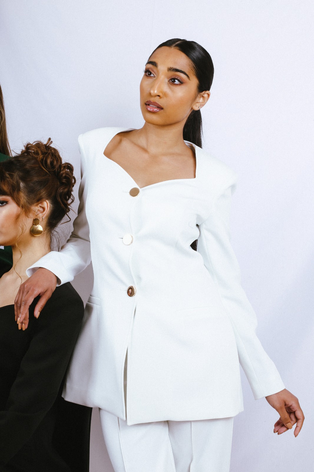 Heart Neck Blazer Suit - Offwhite