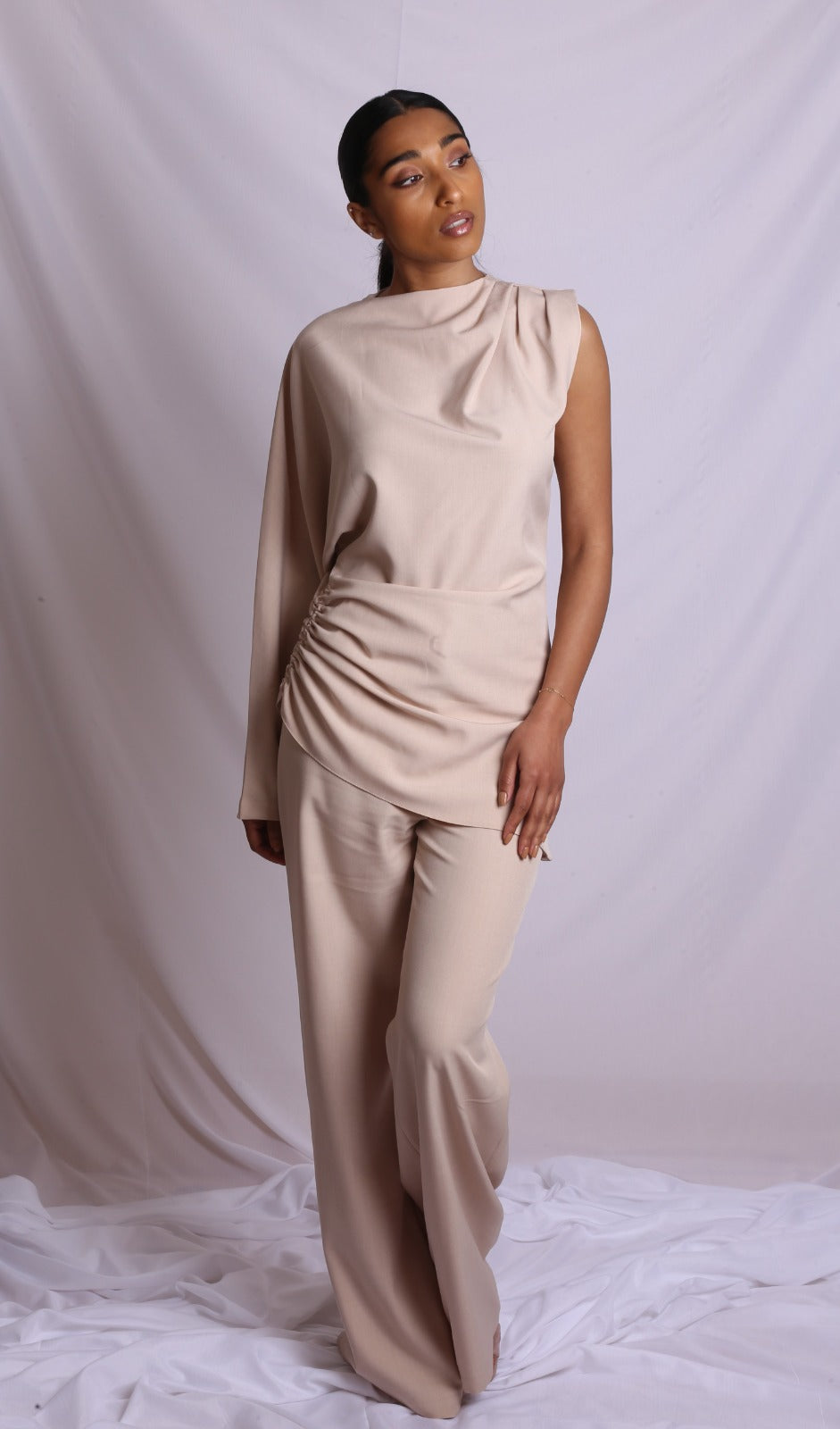 Asymmetric Set - Beige
