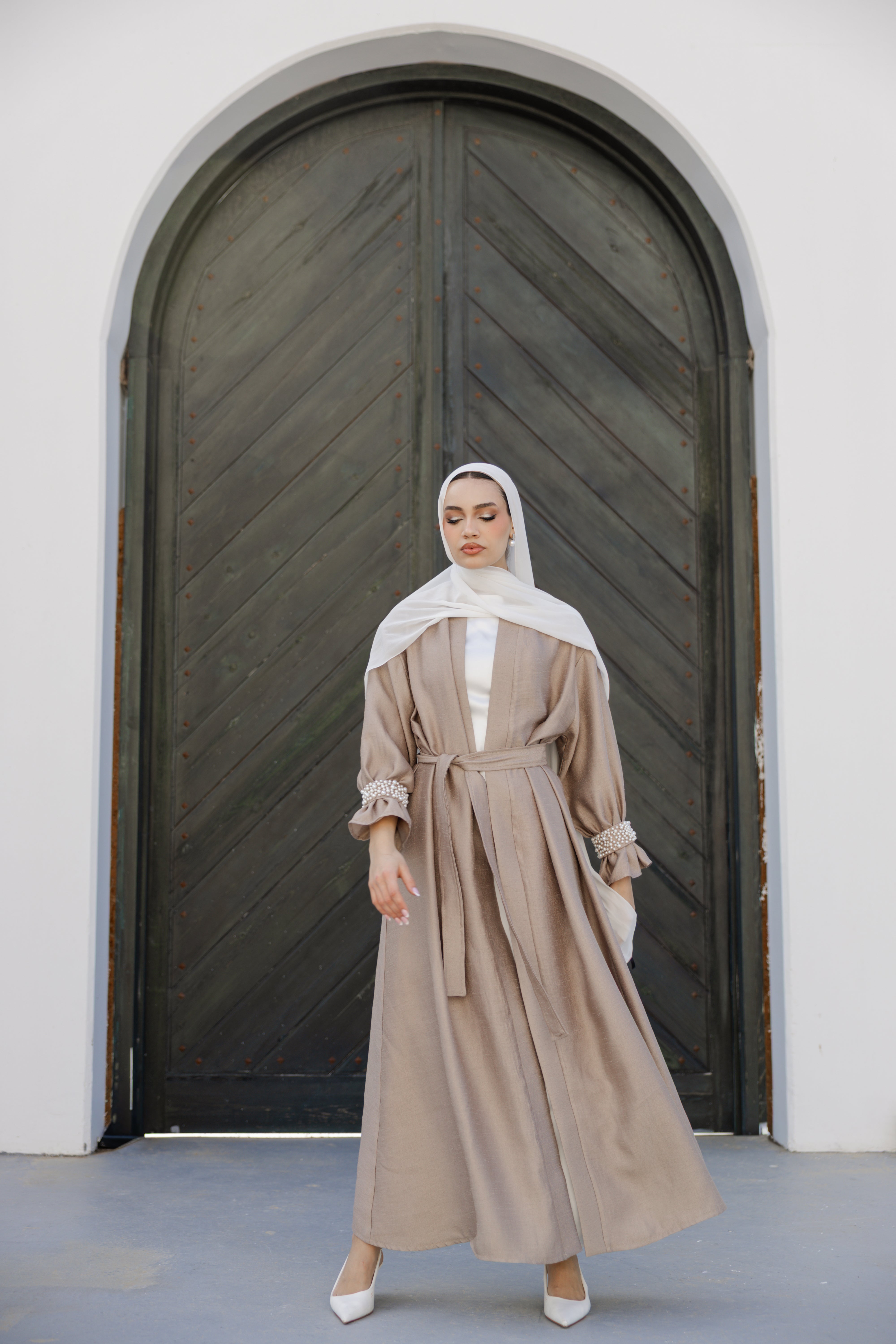 Pearls Beaded cuff Abaya - Beige gold