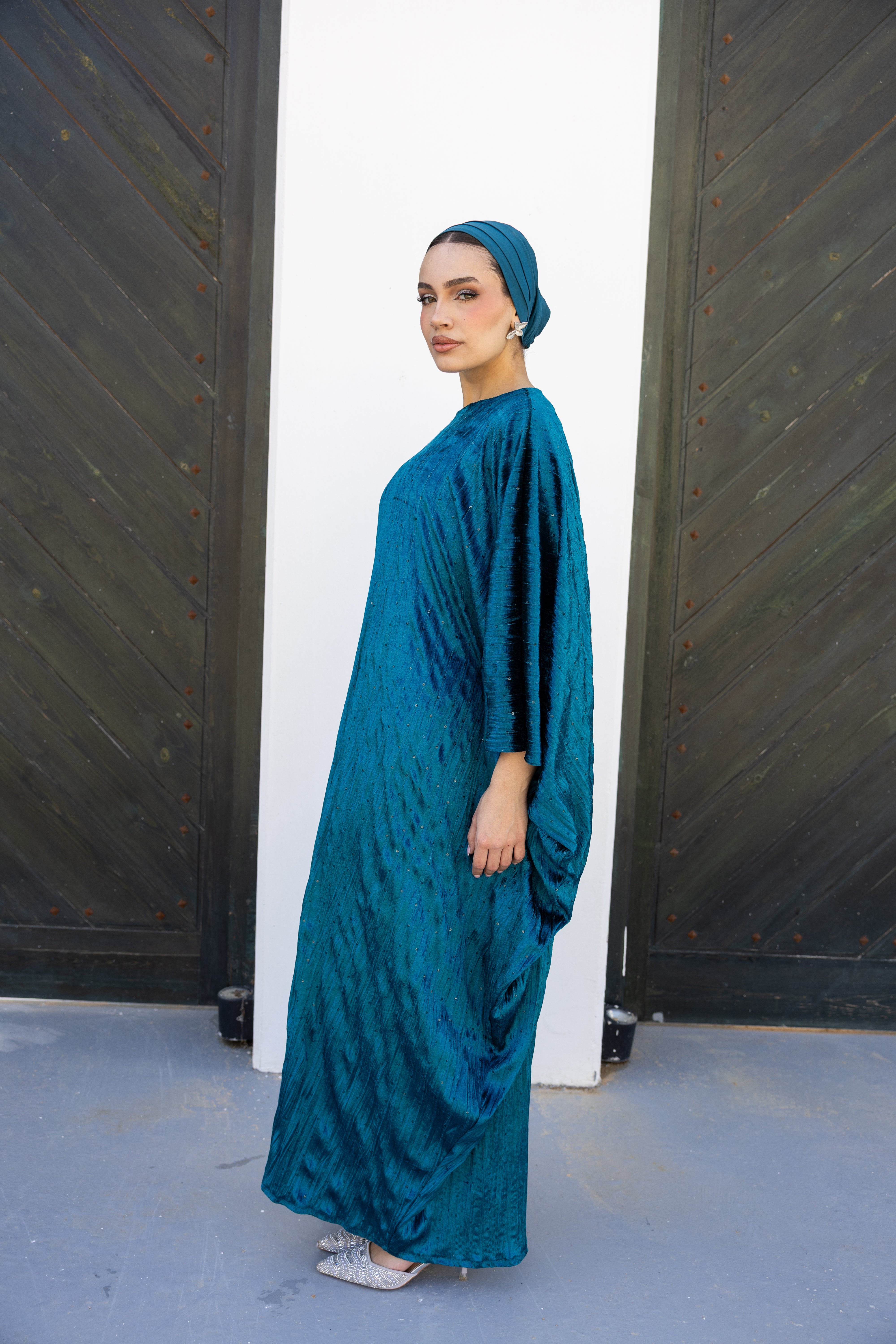 Velvet Butterfly Abaya - Turquoise