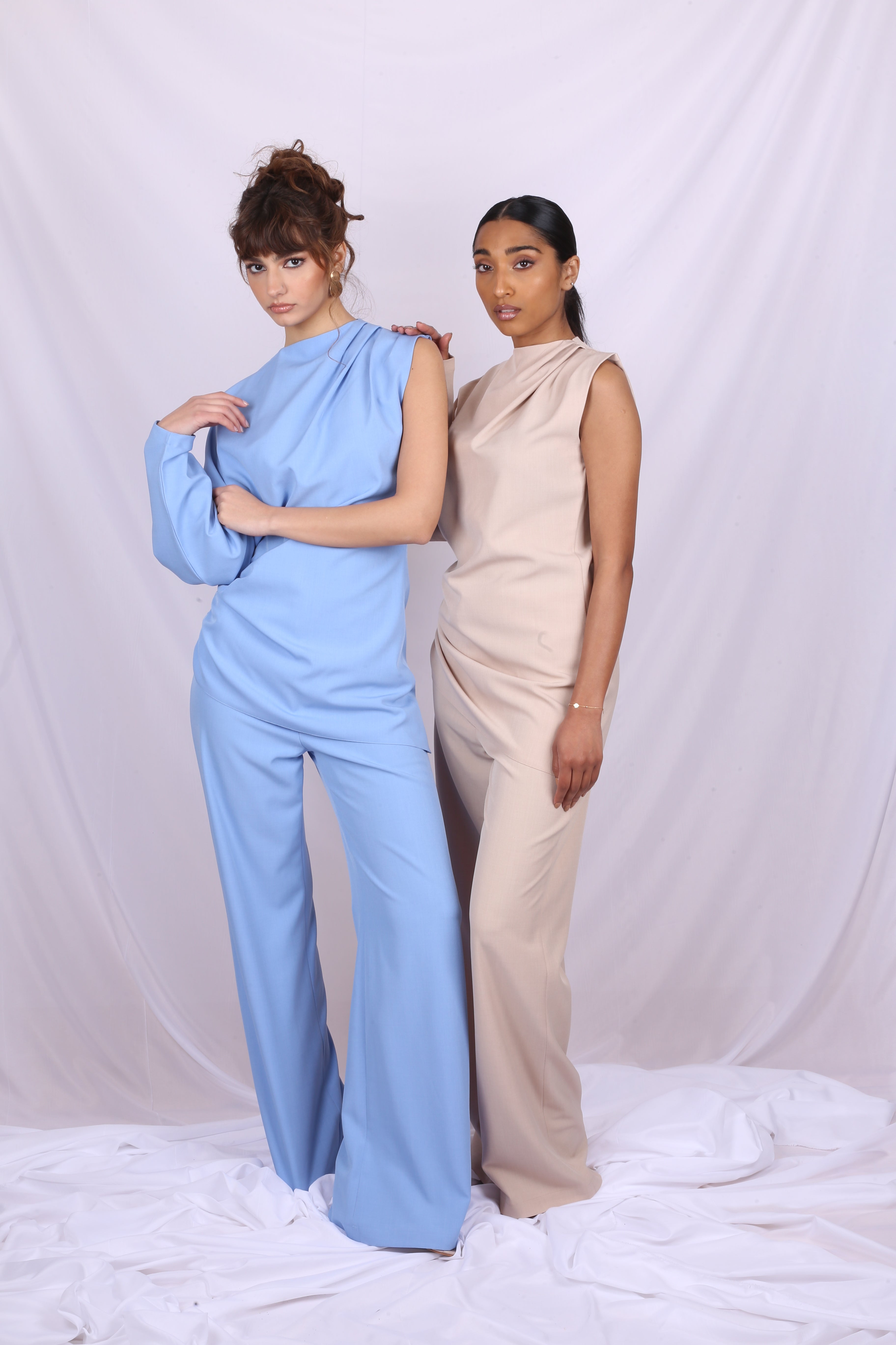 Asymmetric Set - Beige